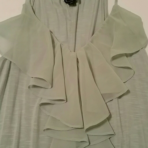 One Sept 1.9 Ruffle Tank Size Small - Picture 7 of 8